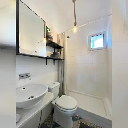 Hidden Gem Rustic Modern 2 Bedroom Flat * Lisboa