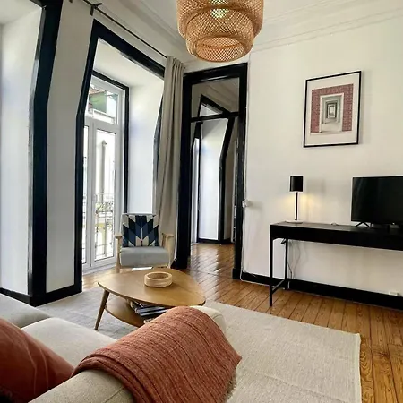 Hidden Gem Rustic Modern 2 Bedroom Flat Semesterbostad Lisboa