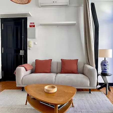 Hidden Gem Rustic Modern 2 Bedroom Flat Apartman